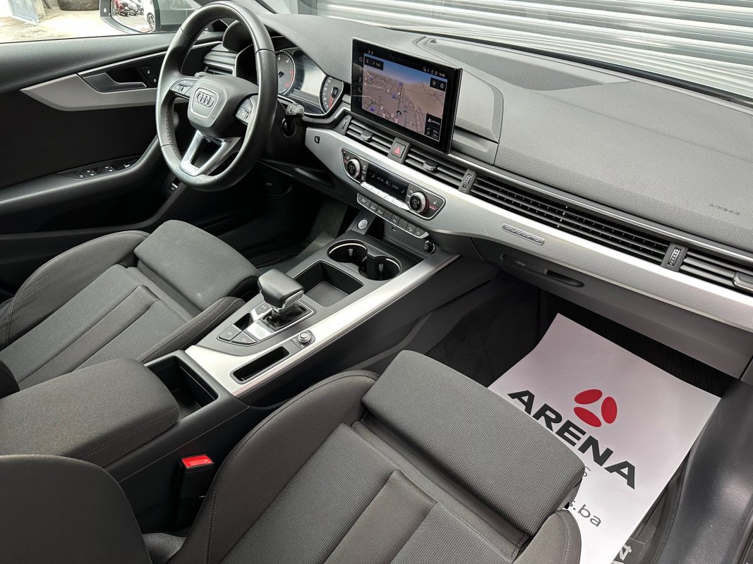 Automobil