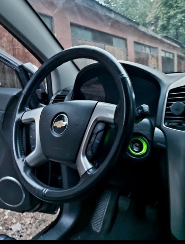 Automobil