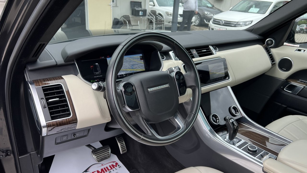 Automobil