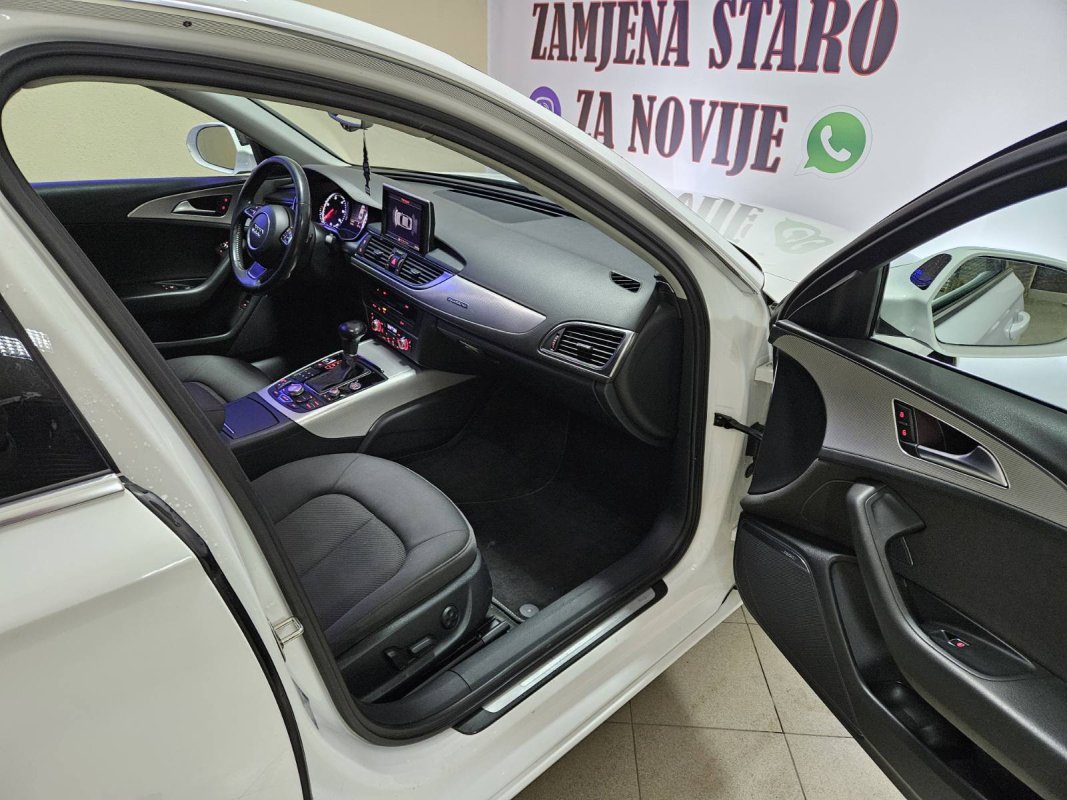 Automobil
