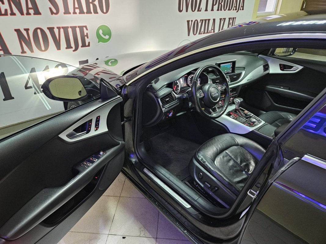 Automobil