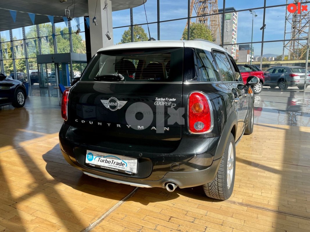 Automobil