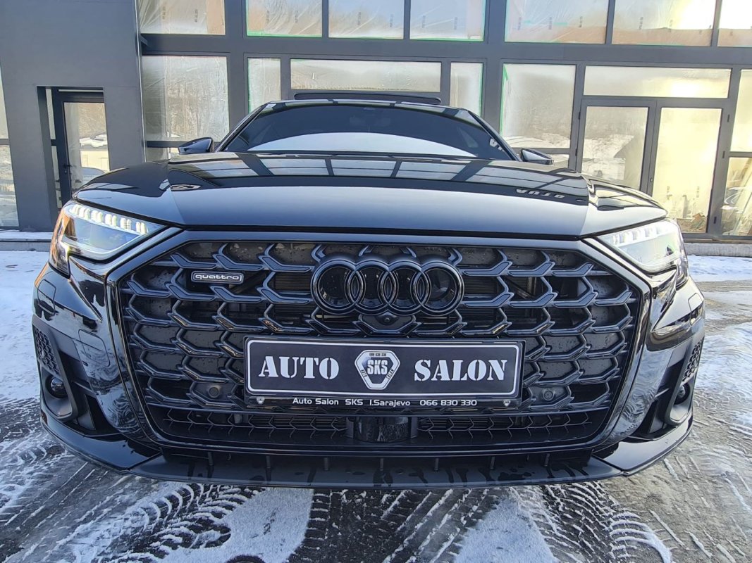 Automobil