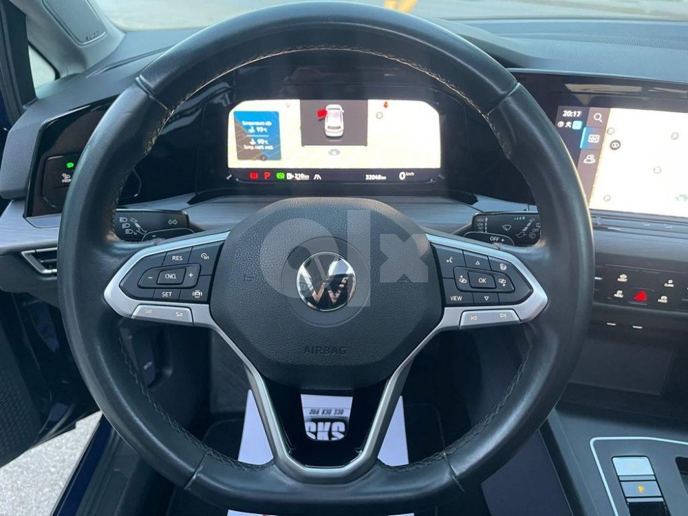 Automobil