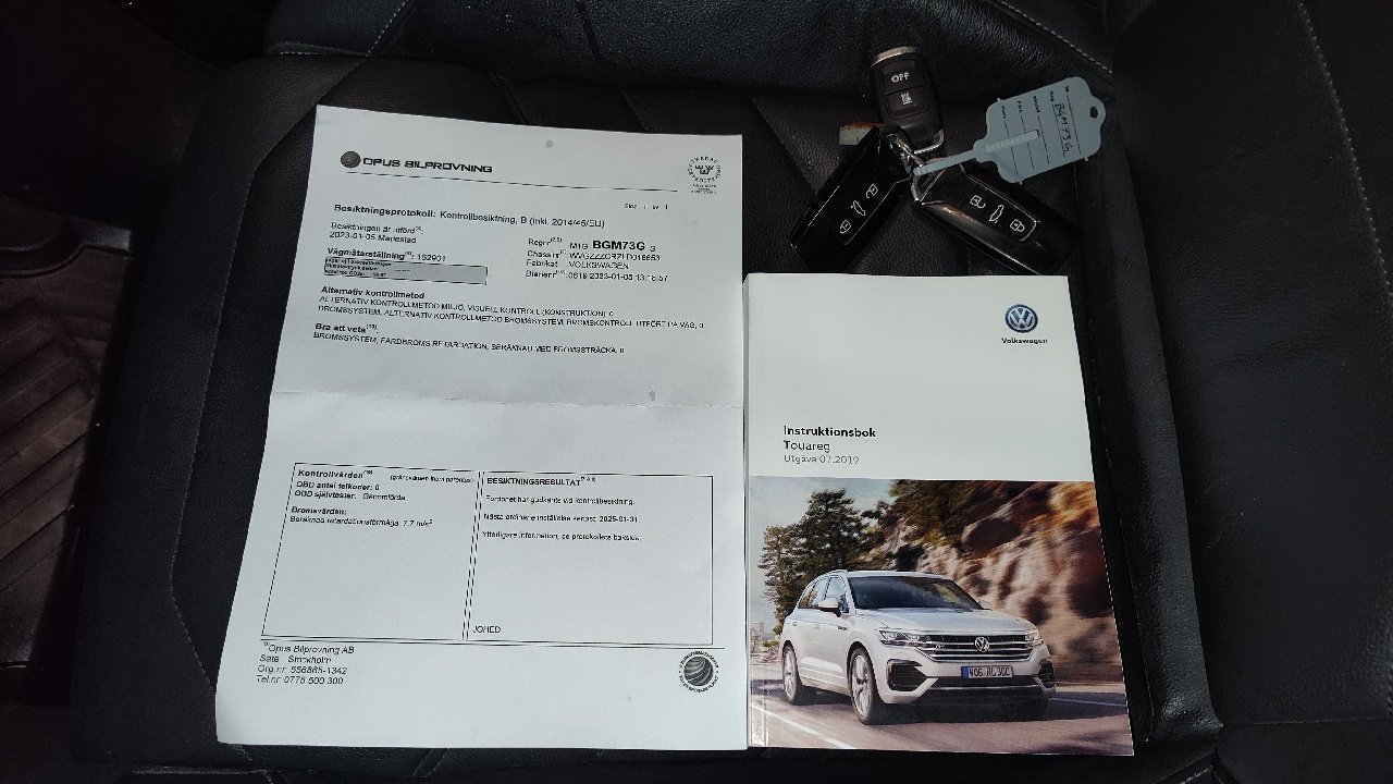 Automobil