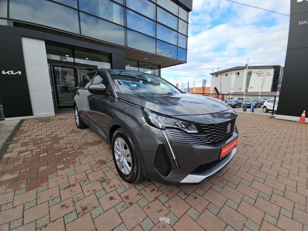 Automobil