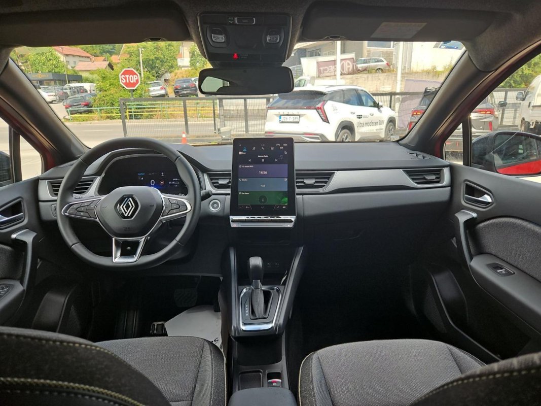 Automobil