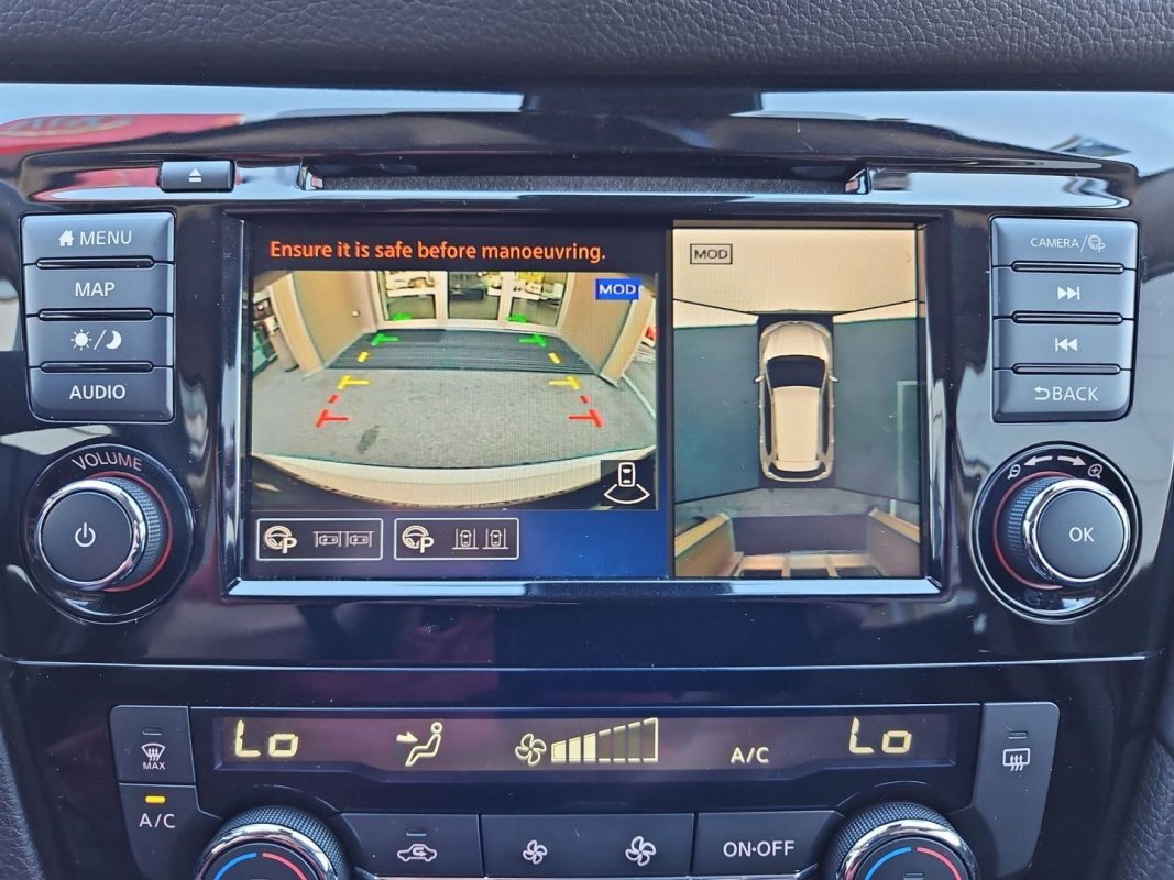 Automobil