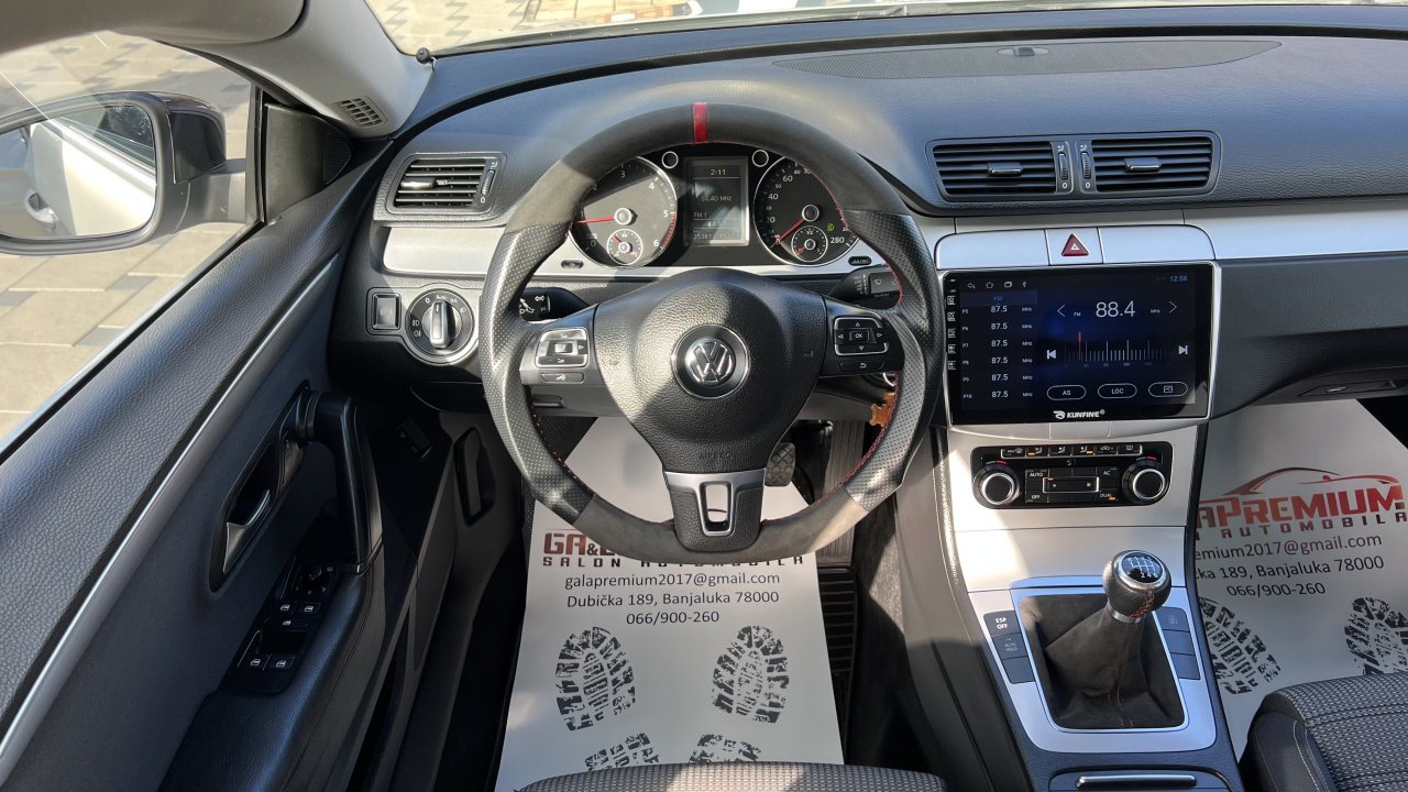 Automobil