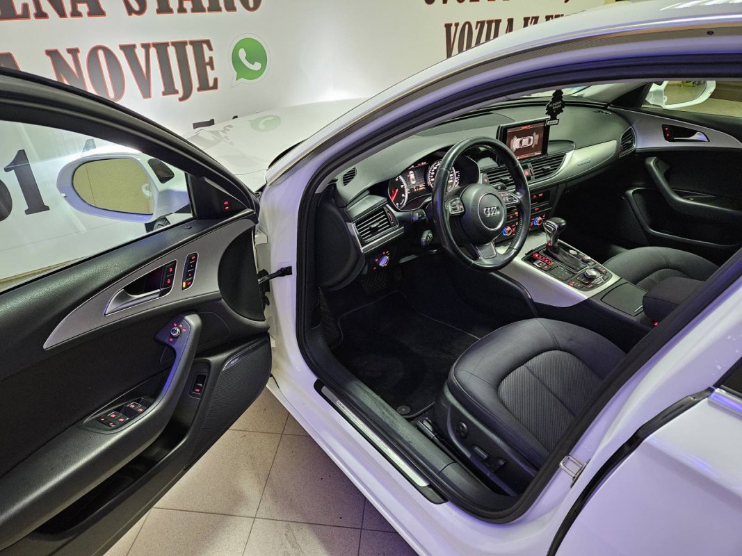 Automobil