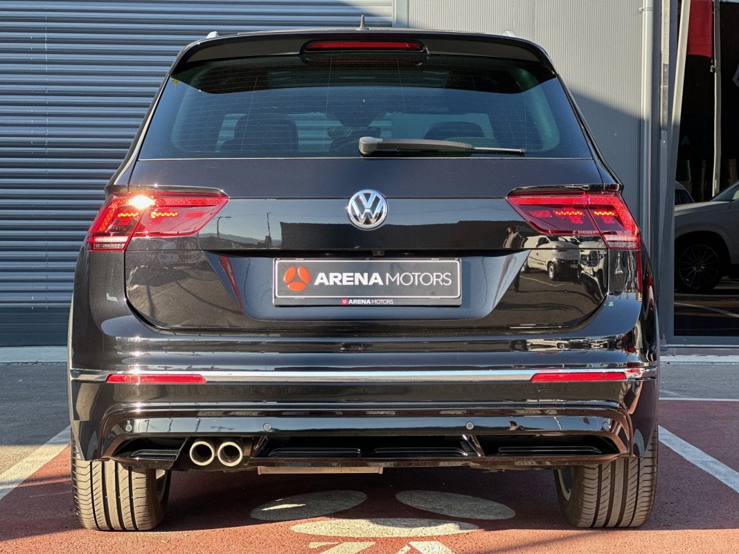 Automobil
