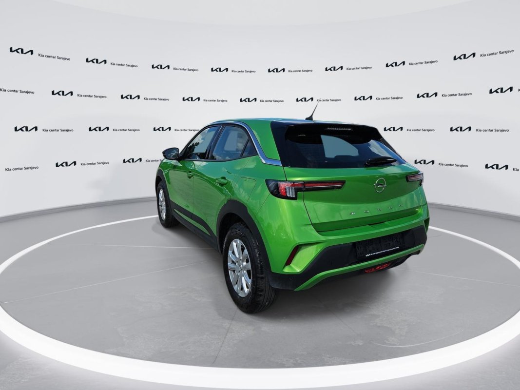 Automobil