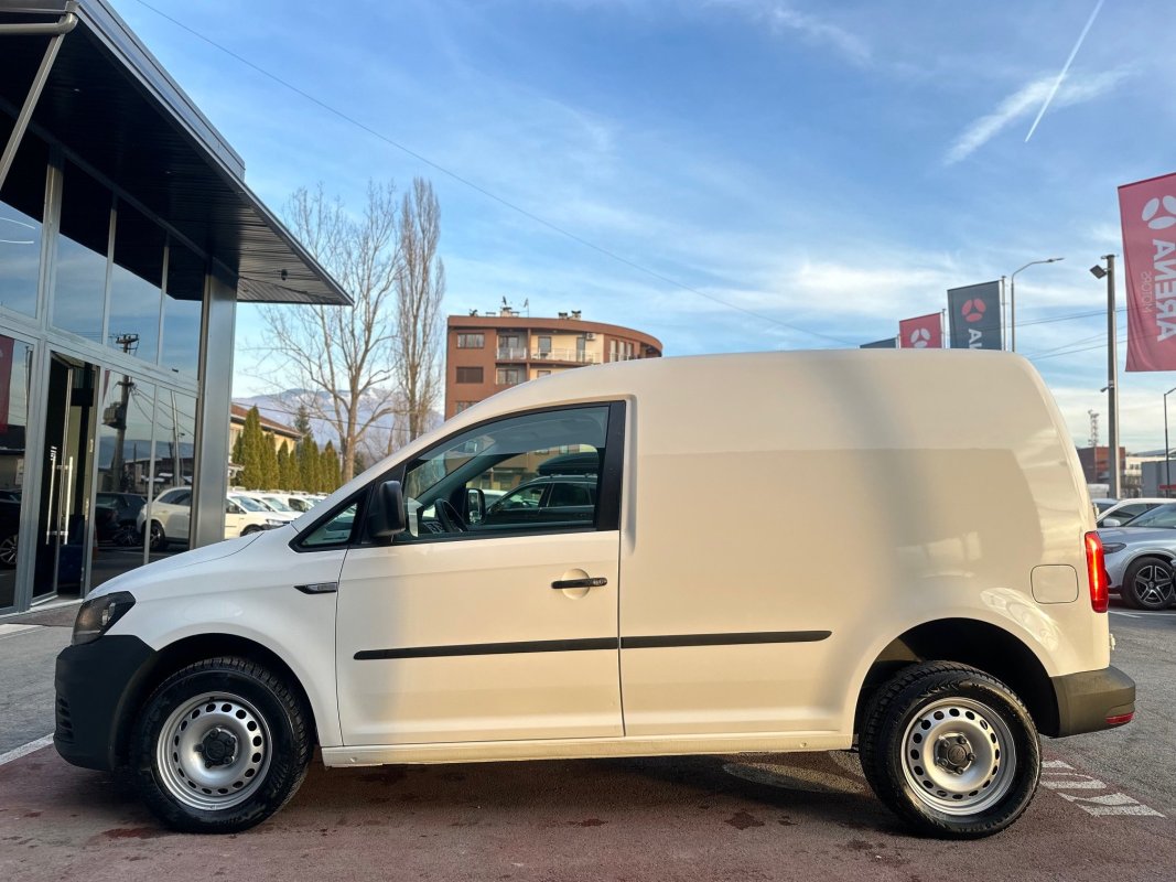 Automobil