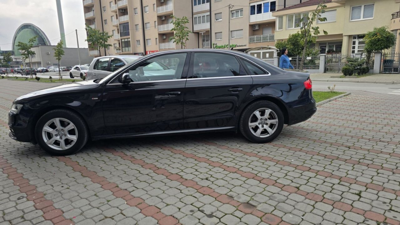 Automobil