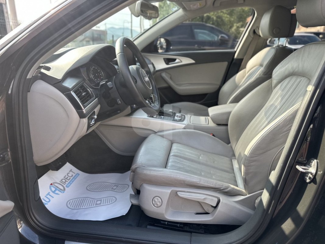 Automobil