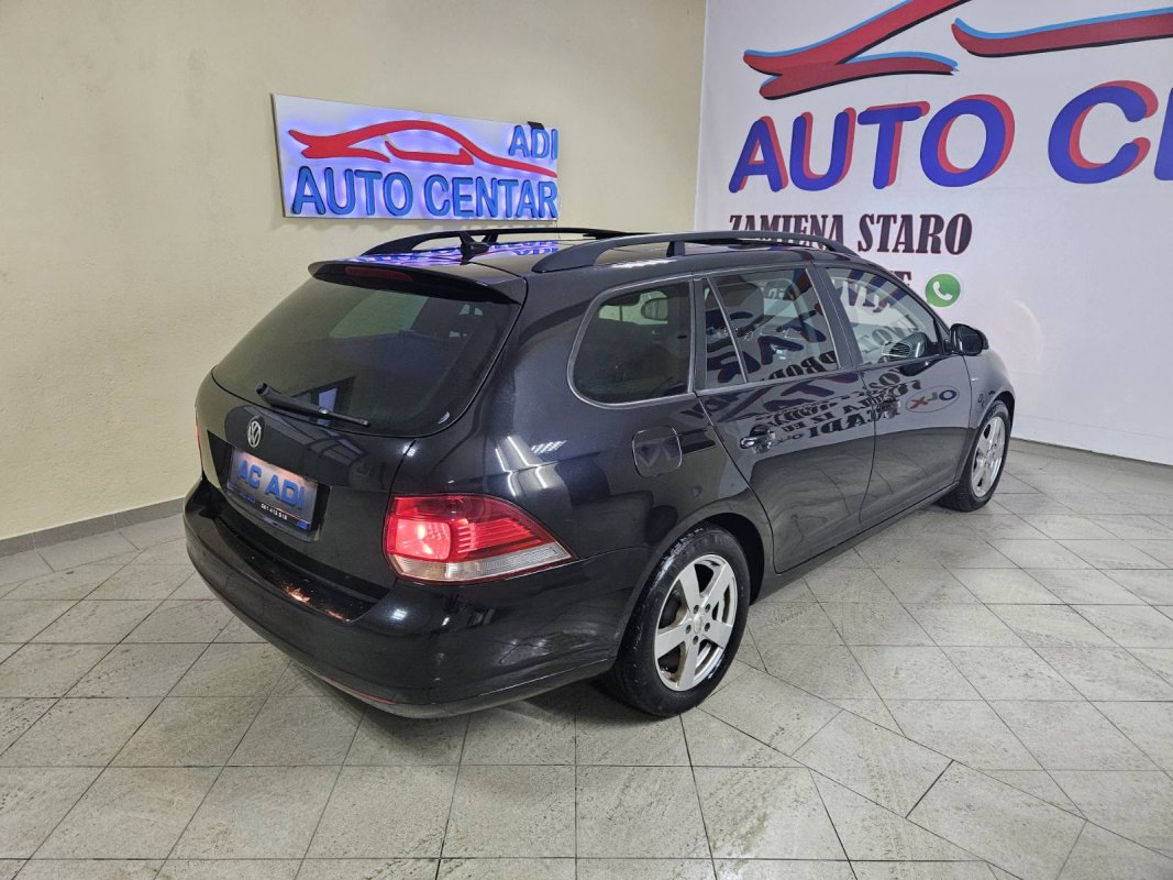 Automobil