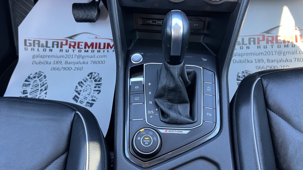 Automobil