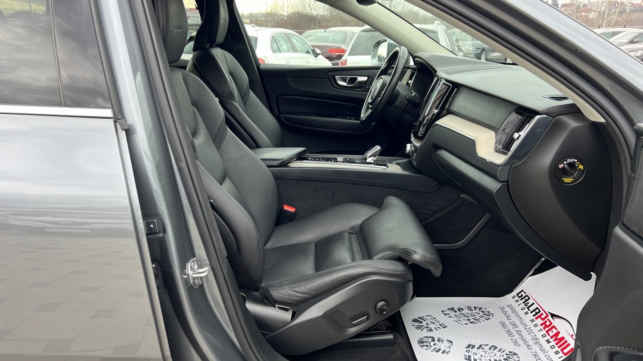 Automobil
