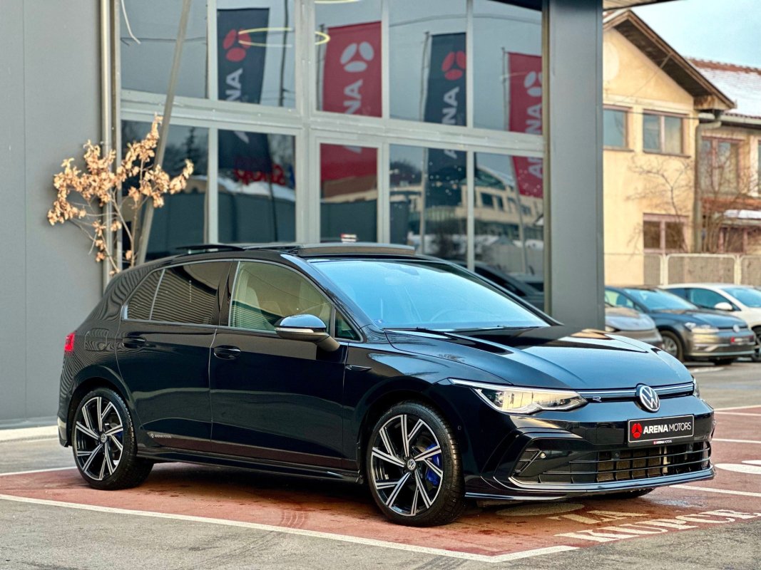 Automobil