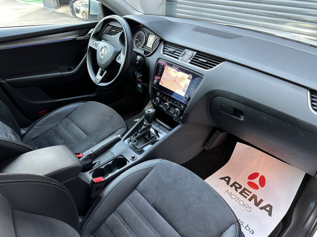 Automobil