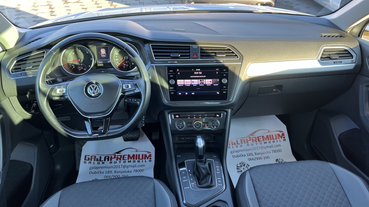 Automobil