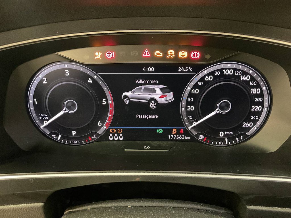 Automobil