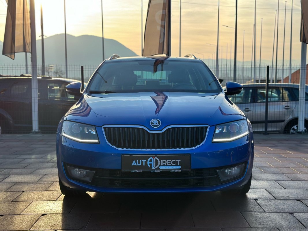 Automobil