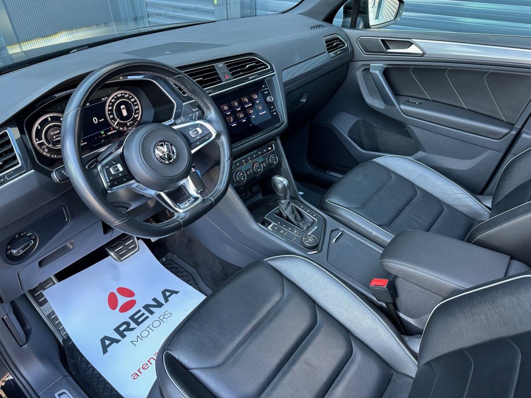 Automobil