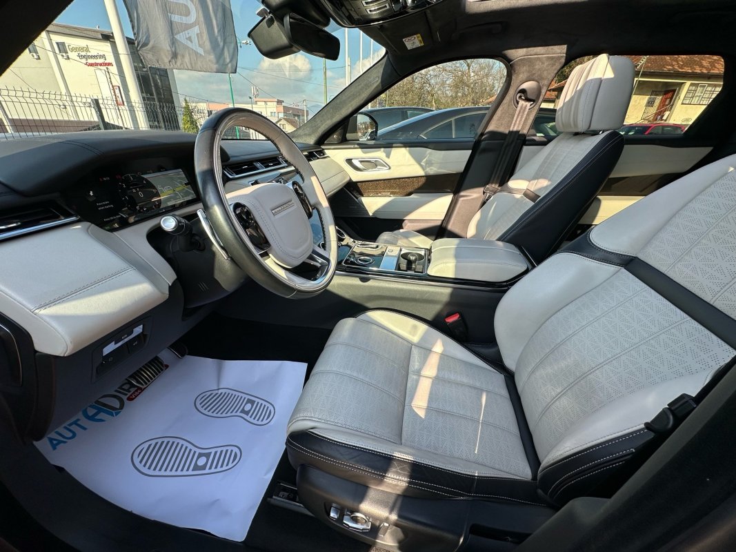 Automobil
