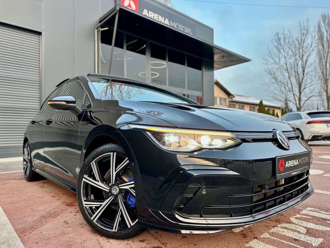 Automobil