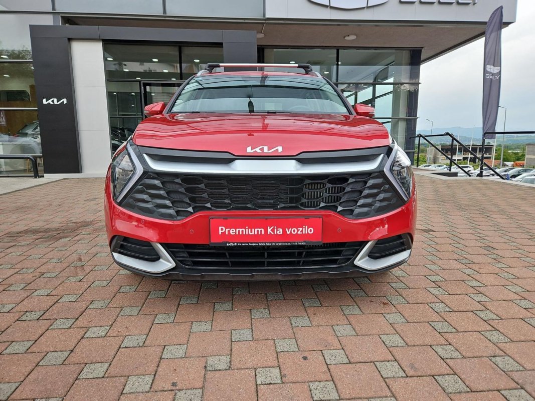 Automobil