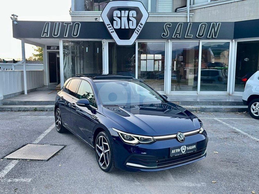 Automobil