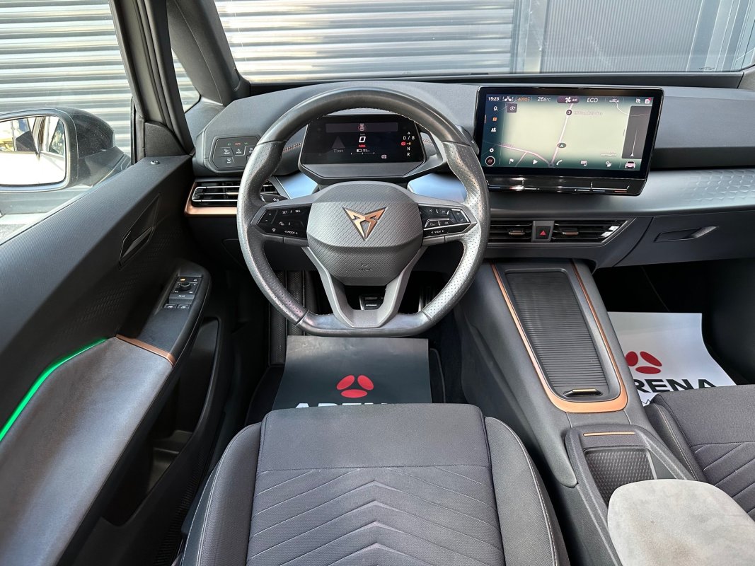 Automobil