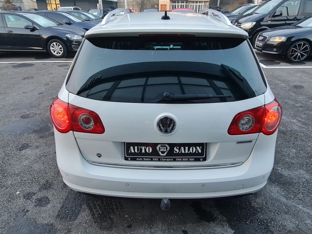 Automobil