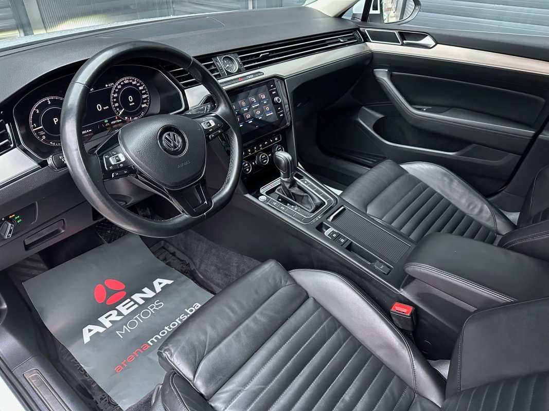 Automobil