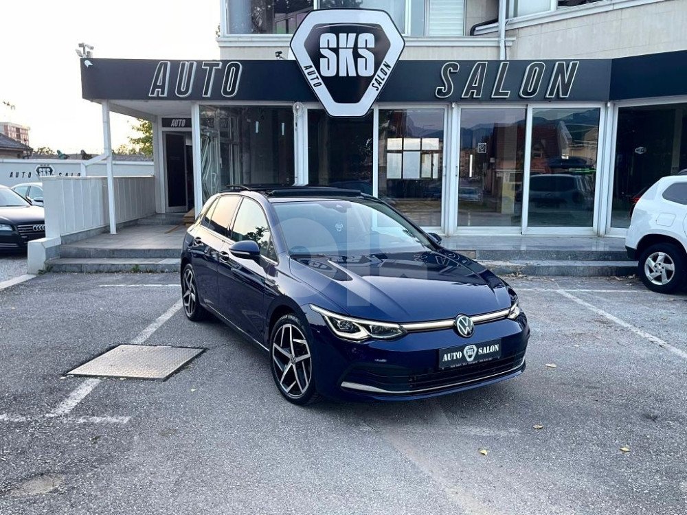 Automobil