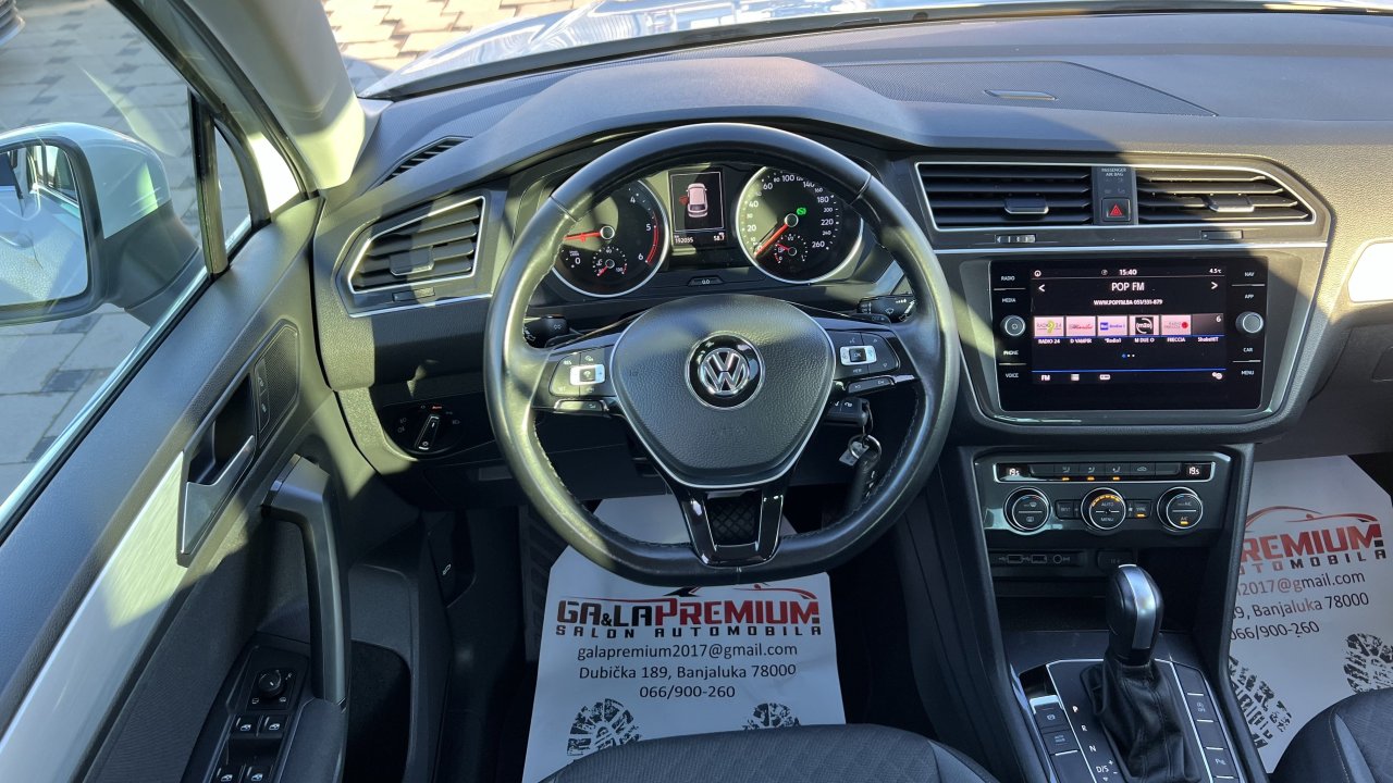 Automobil
