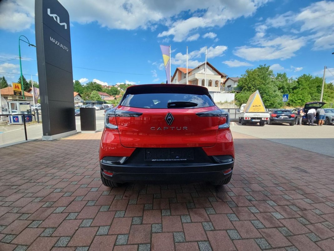 Automobil
