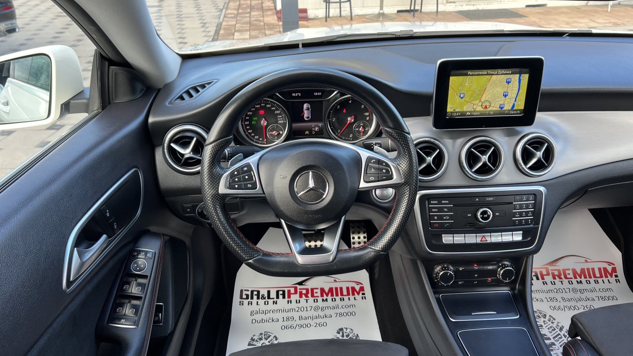 Automobil