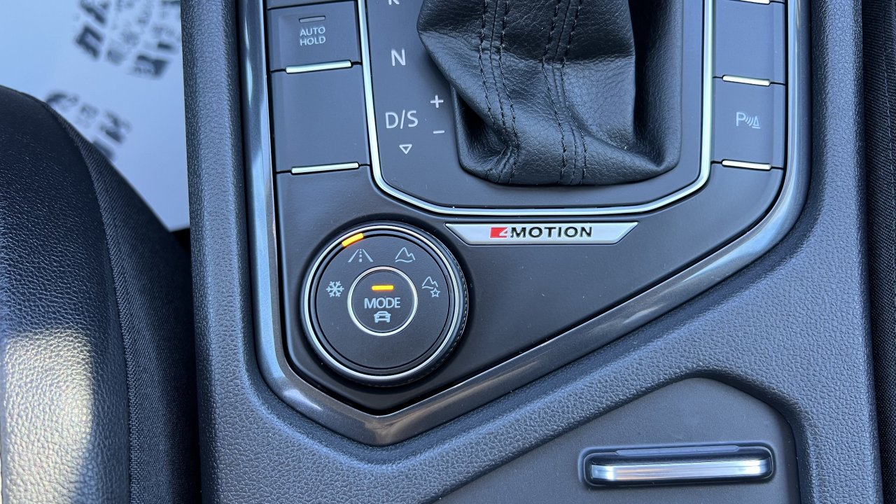 Automobil