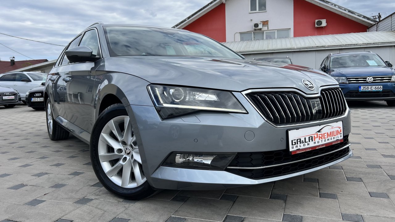 Automobil