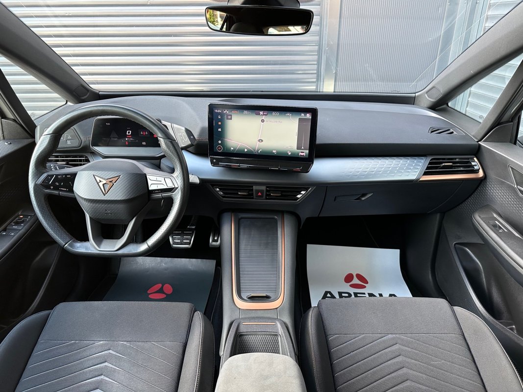 Automobil