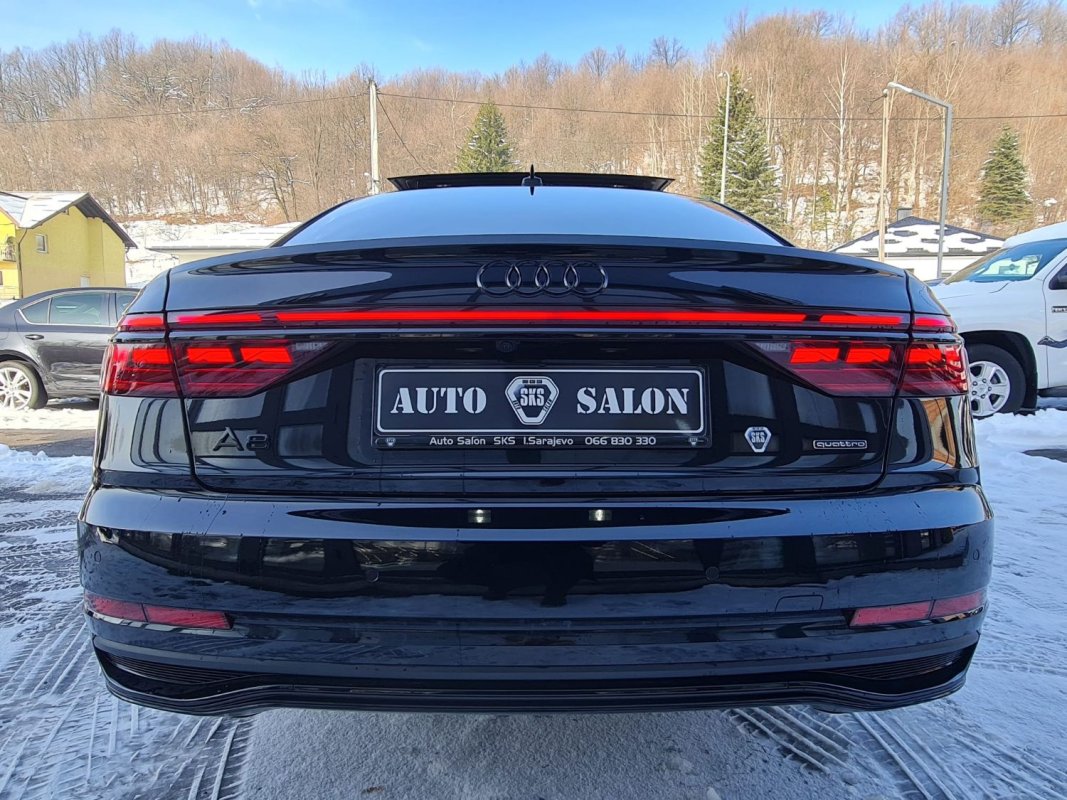 Automobil