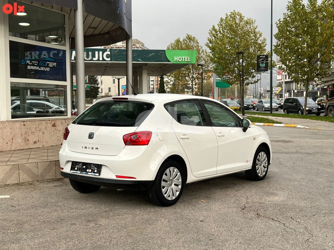 automobil Automobil