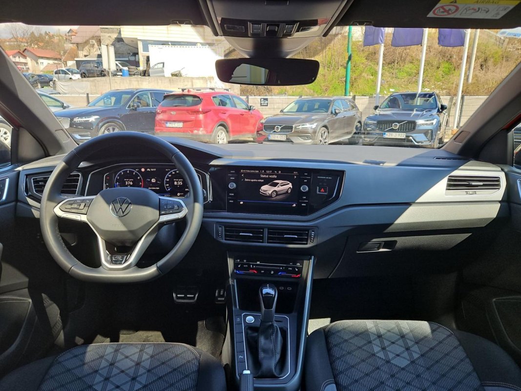 automobil Automobil