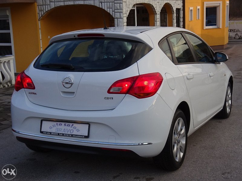 automobil Automobil