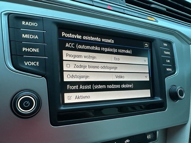 automobil Automobil