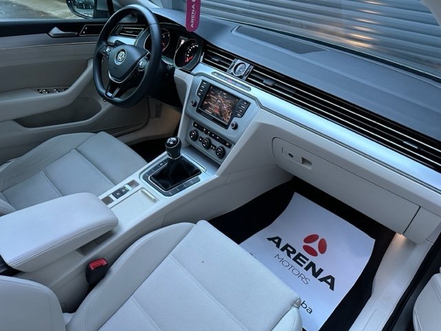 automobil Automobil